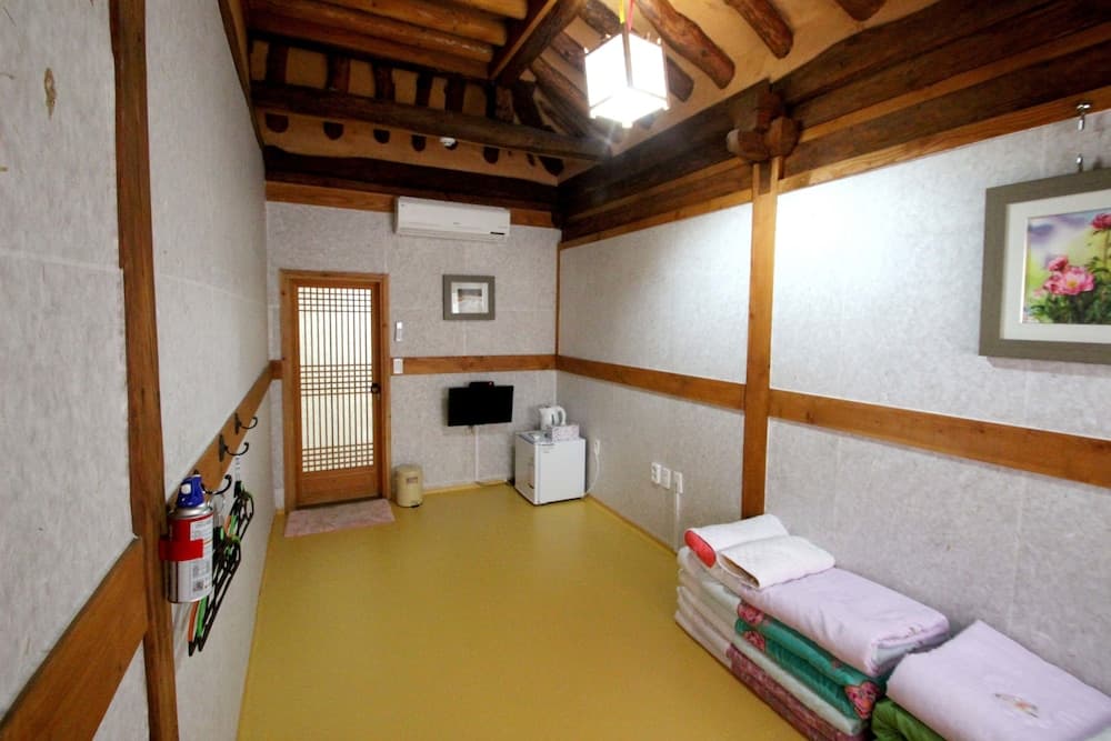 Happiness Full Guesthouse