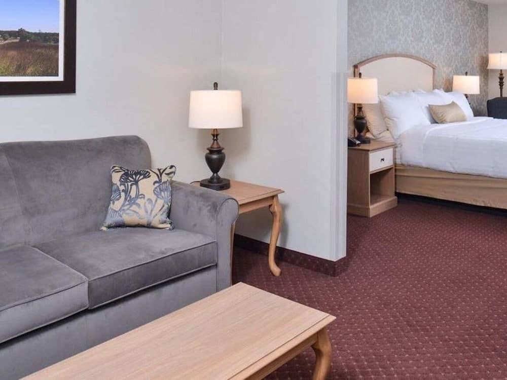 Appomattox Inn and Suites