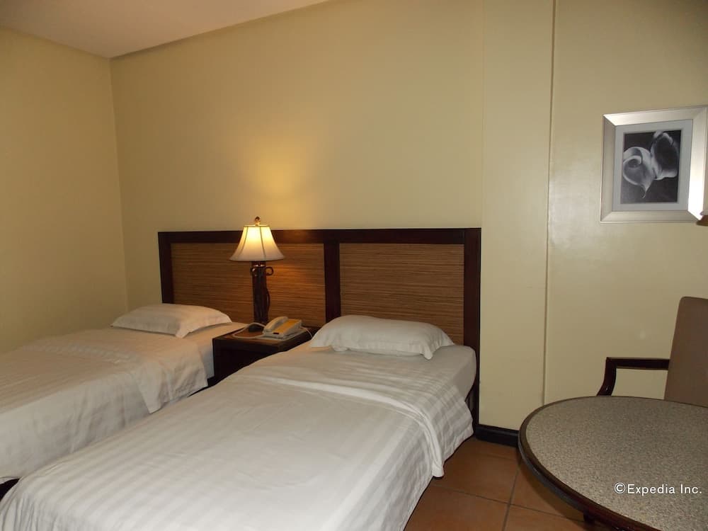 Planta Centro Bacolod Hotel & Residences