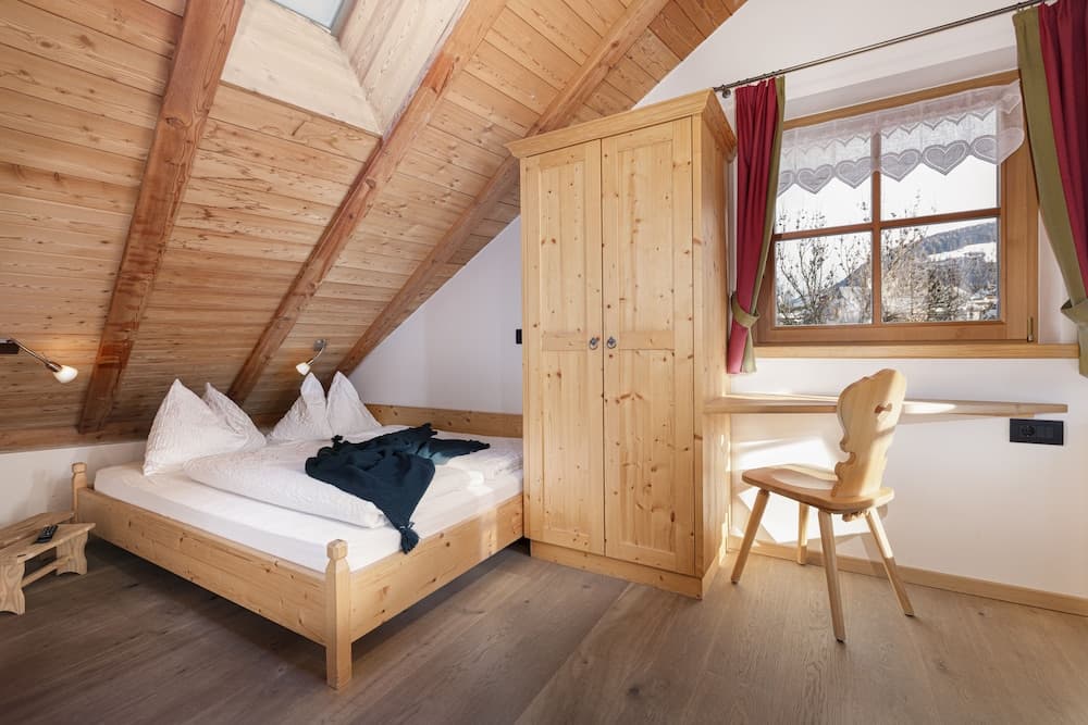 Chalet Tyrolian Apartments - by Familiaris - Pools 500 meters