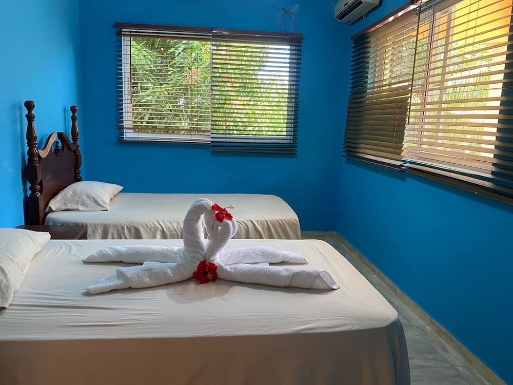 4 Bedroom Villa, private pool, security, ocean view