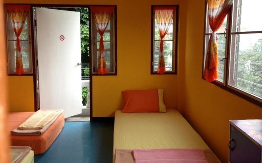 Just Chill Inn - Hostel