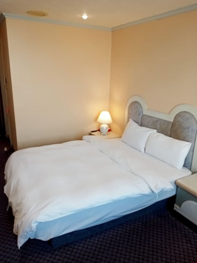 Chungli Business Hotel