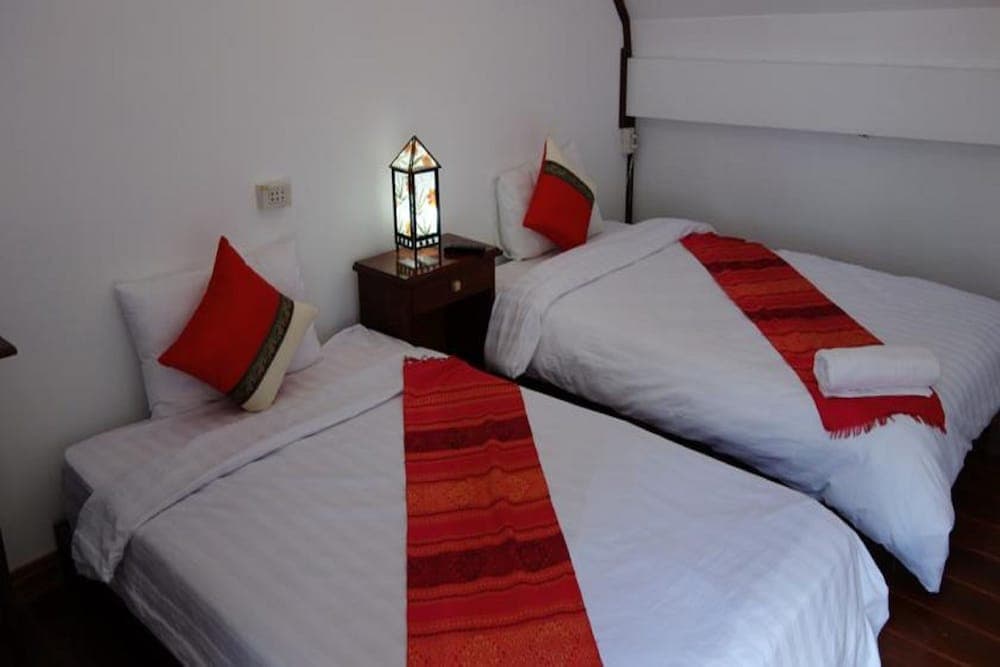 Namkhan Riverside Hotel