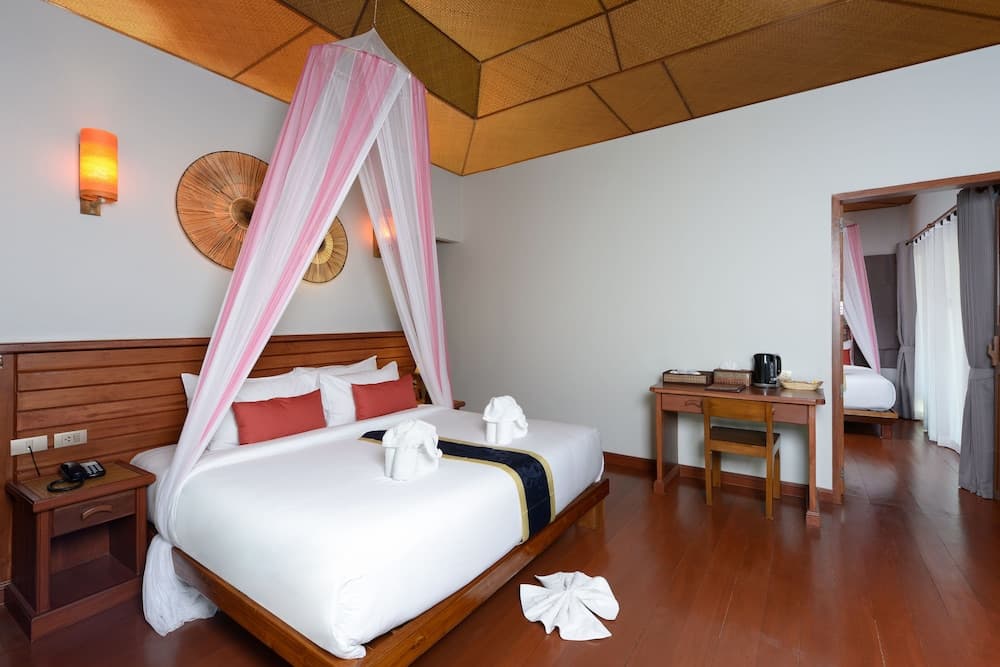 PingChan Koh Phangan Beachfront Resort