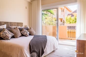 Aloha Hill Club Golf & Spa Apartments