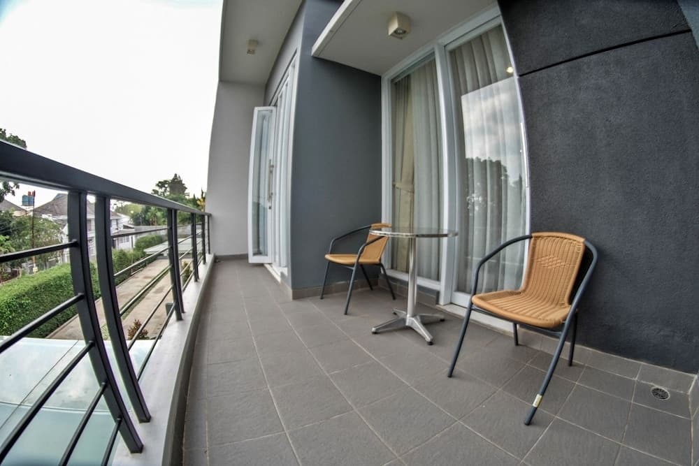 De Orion Setiabudi Villa