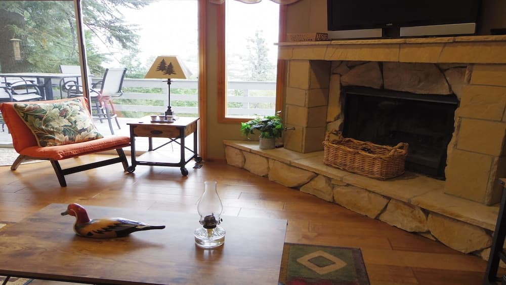 Lakeview House at Lake Arrowhead