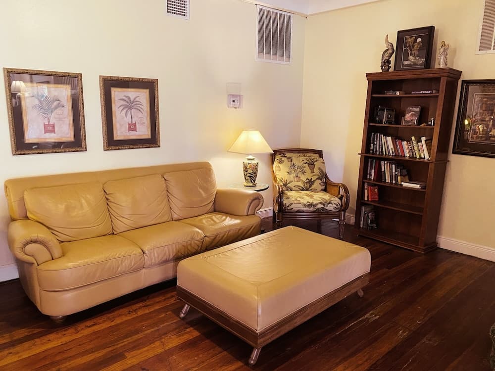 Crystal Bay Historic Hotel