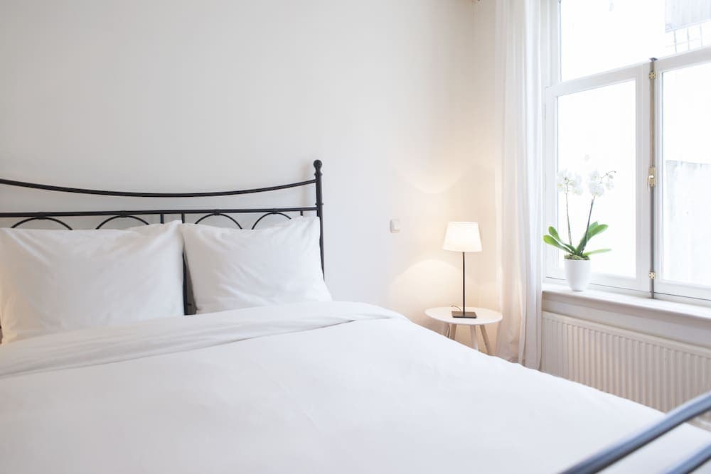 Herengracht Canal Apartment