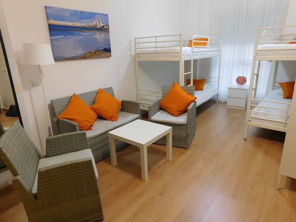 Cádiz INN Hostel