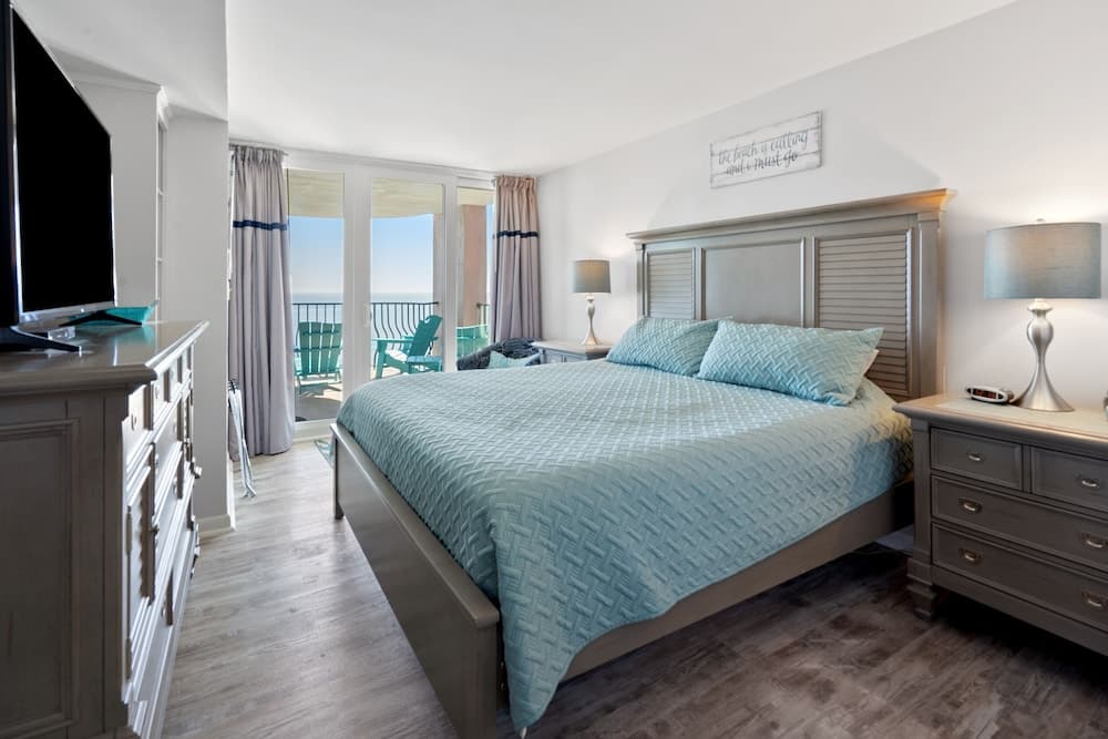 Palms Resort by Elliott Beach Rentals