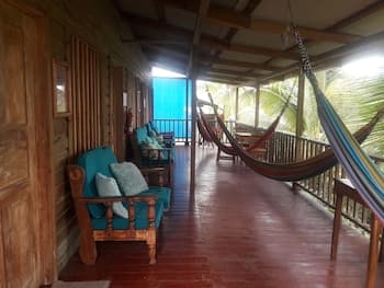 Valeri Emanuel Apartments