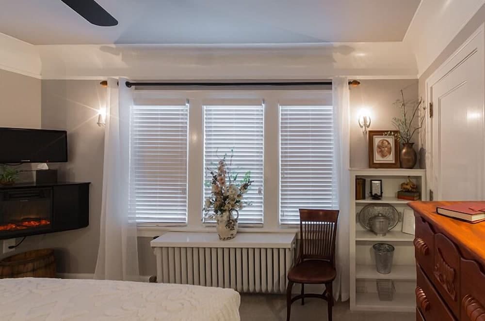 Knob Hill Bed & Breakfast