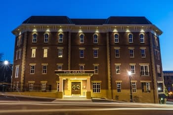 The Mount Vernon Grand Hotel