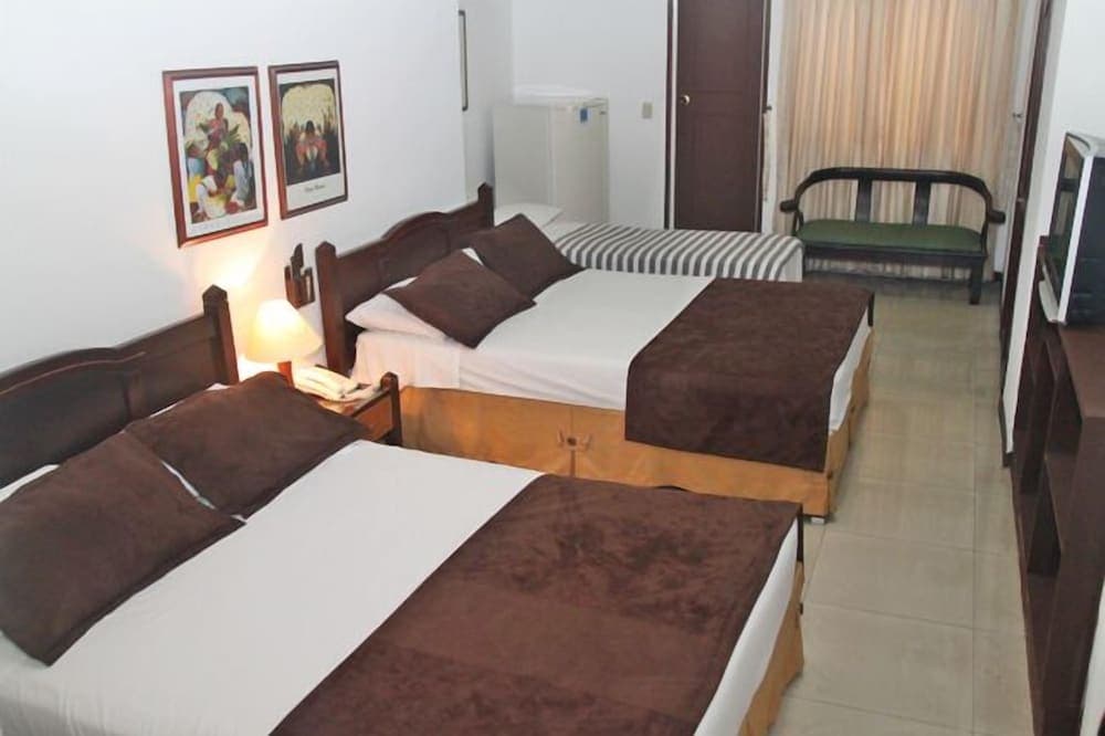 Hotel Ribera Del Rio Av 6N