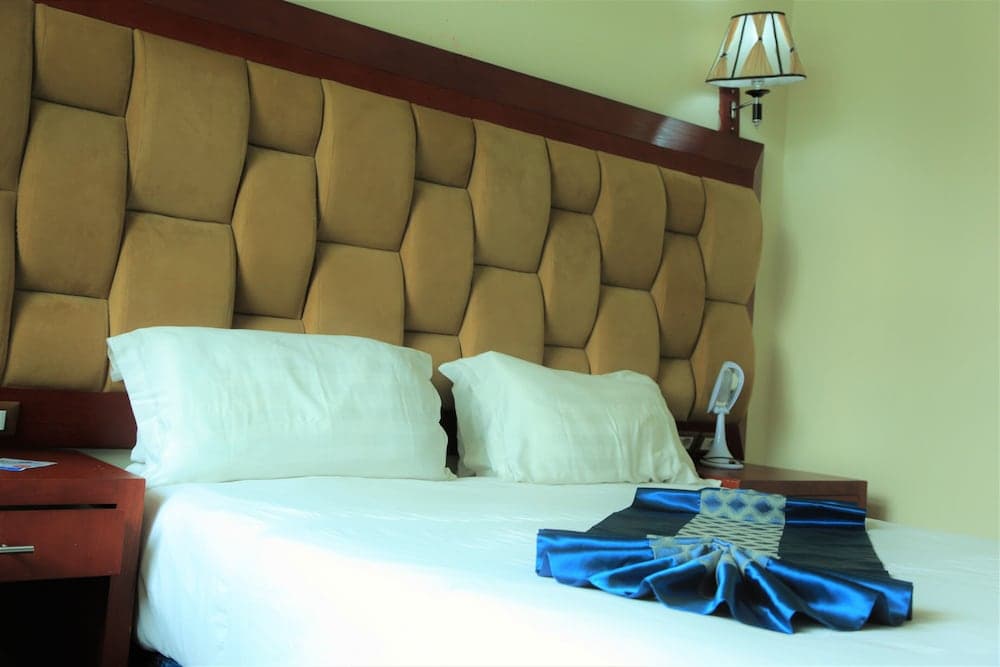 Blue Birds International Hotel