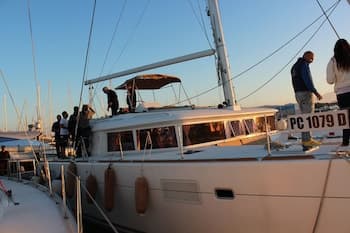 Catamarano Mauticat Boat & Breakfast