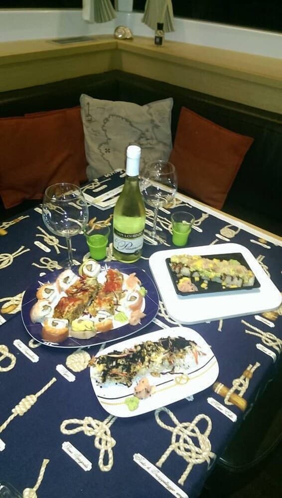 Catamarano Mauticat Boat & Breakfast