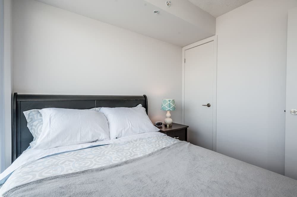 Life Suites Soho 2 Bed - 2 Bath CN Tower View