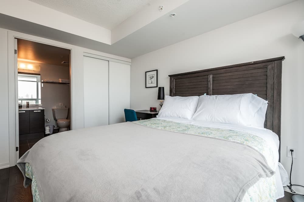 Life Suites Soho 2 Bed - 2 Bath CN Tower View