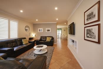 Albany Harbourside Apartments and Houses