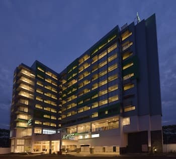 Whiz Prime Hotel Megamas Manado - CHSE Certified