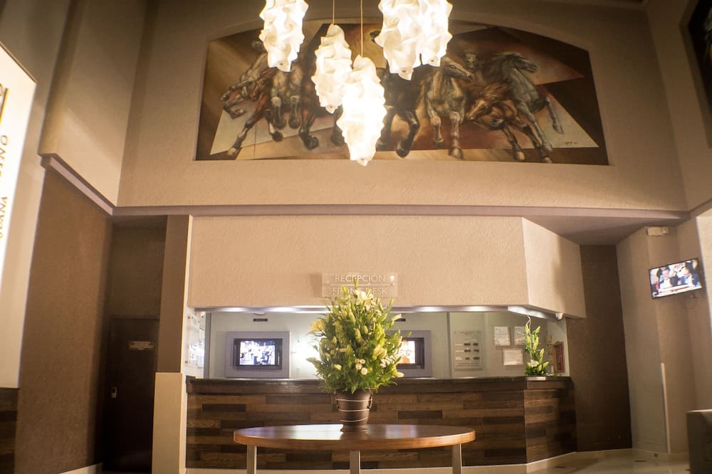 Hotel Pueblo Amigo Plaza & Casino