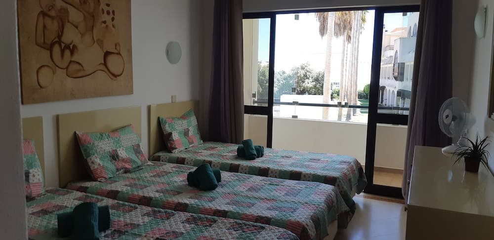 Jeannies Oura Estrela Apartamentos