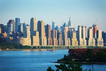 Courtyard by Marriott Edgewater NYC Area