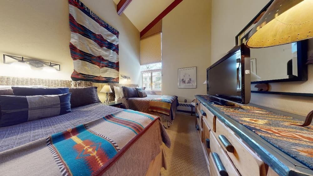 Christiania Condos - CoralTree Residence Collection