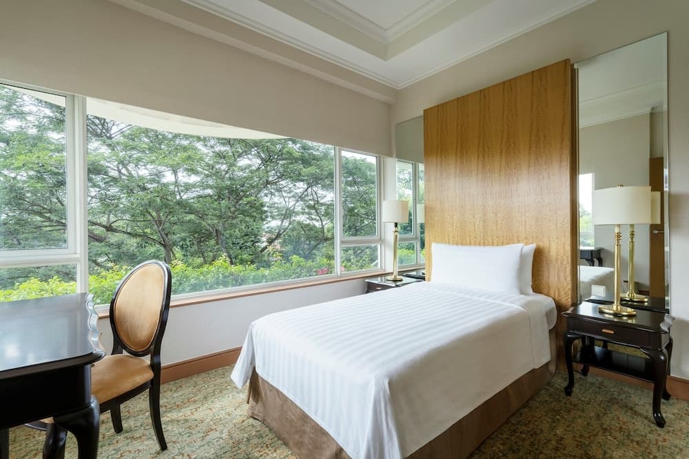 Shangri-La Apartments, Singapore