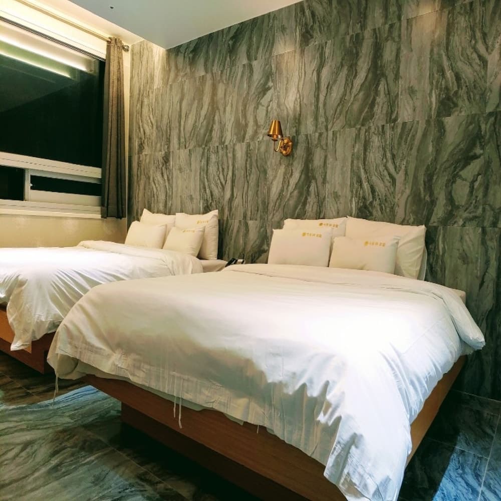 Gukje Business Hotel