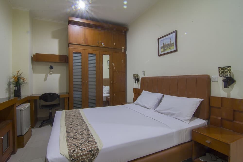 House of Arsonia Tulip