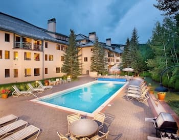 Kiva Lodge by East West Hospitality