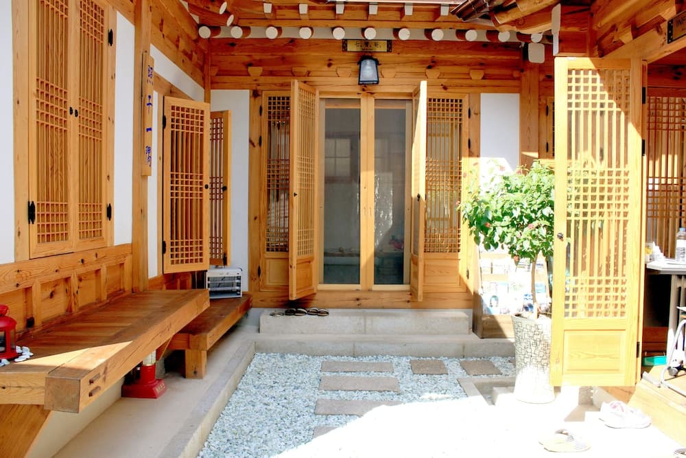 Hanok 24 Guesthouse Gyeongbokgung
