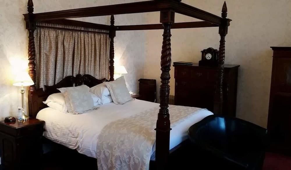 The Royal Hotel Tain