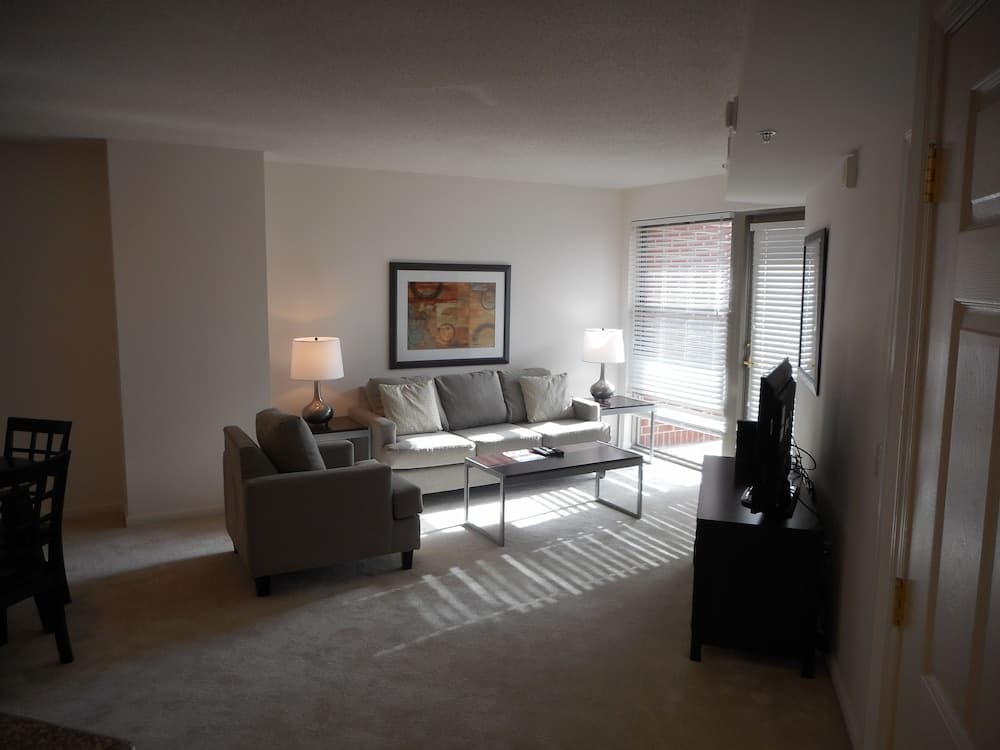 Weichert Suites at Andover House