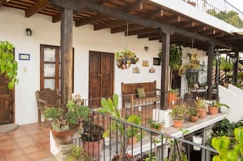 La Villa Serena Bed & Breakfast