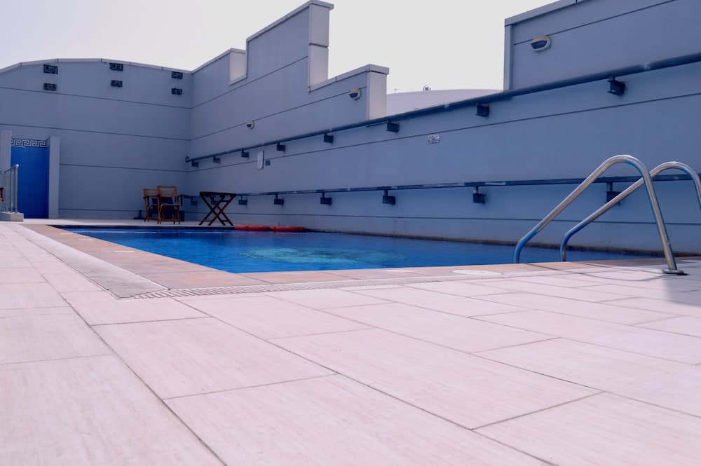 Milestone Hotel Apartment