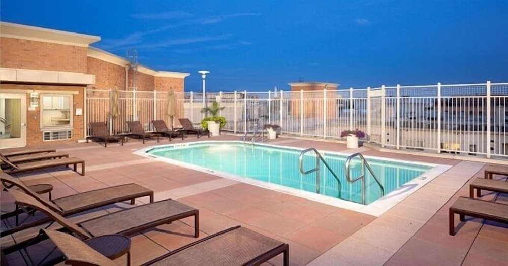 Weichert Suites at 2400 M Street