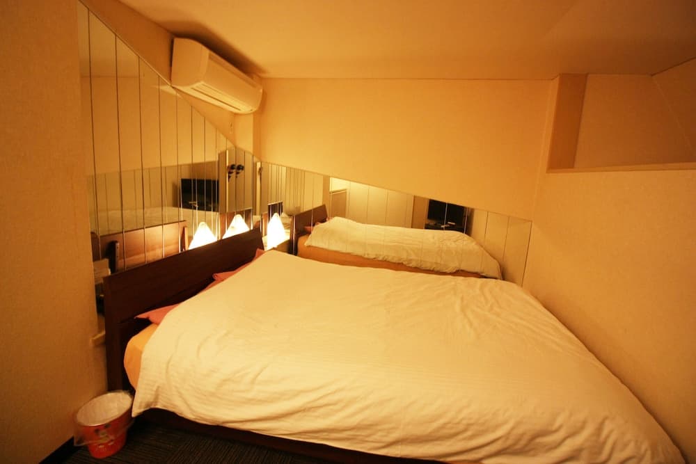 Hotel MUSE Osaka - Adults Only
