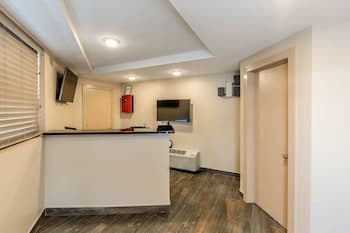 Rodeway Inn Chicago - Evanston