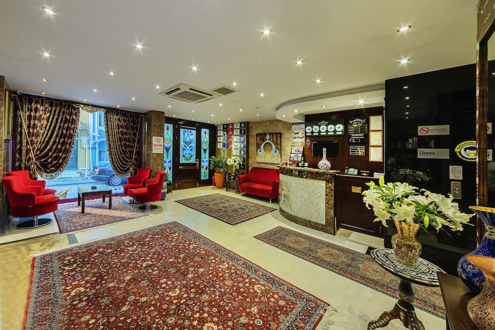 The Magnaura Palace Hotel