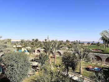 Zad Elmosafer Guest House