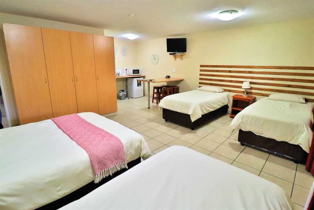 35 Kelkiewyn Bed & Breakfast