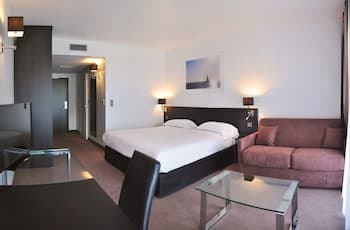 Golden Tulip Pornic Suites