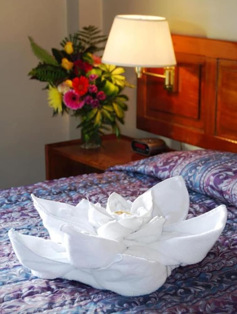 Hotel del Rey & Casino