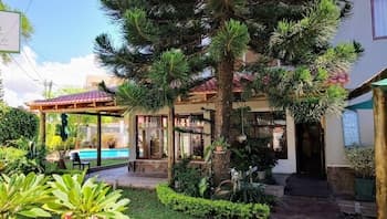 Sommerschield Guest House & Restaurant