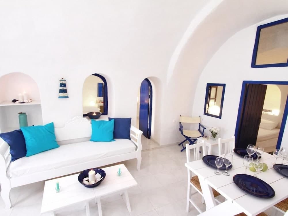 Blu Blanco Cave House by Blu Bianco Vacation Rentals